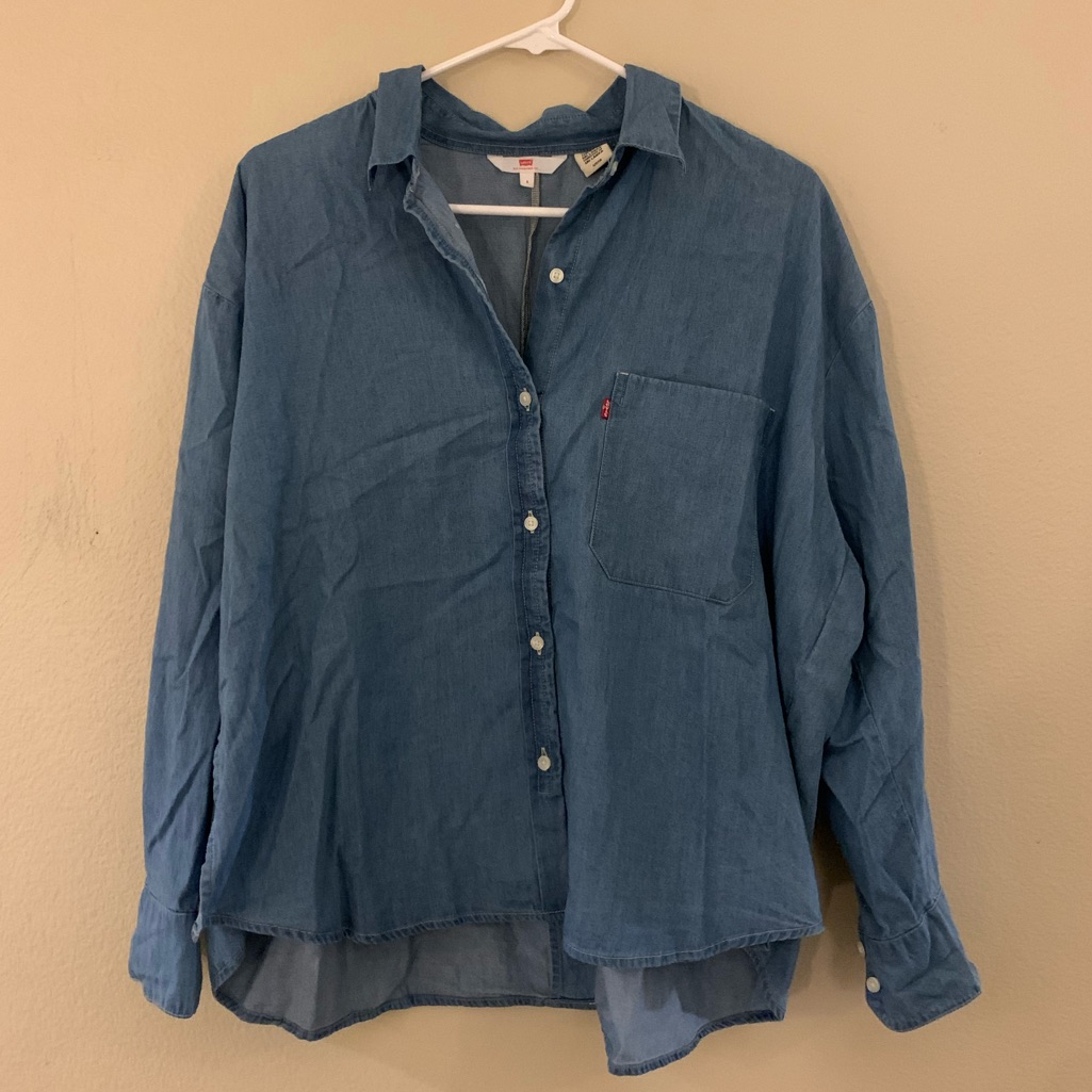Levi’s Split Hem Button Down